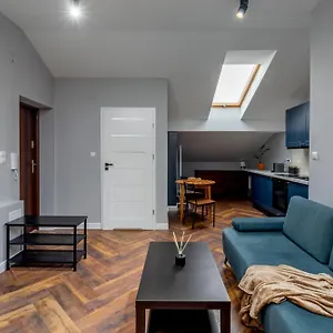 https://golden-apartments-in-marcinkowskiego-7.warsawhotelspoland.com