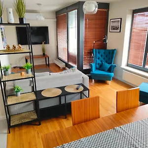 https://wola-park-apartament-self-check-in.warsawhotelspoland.com