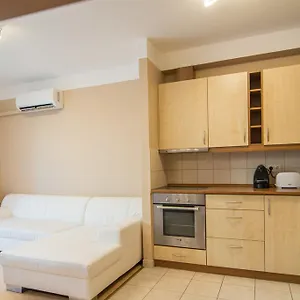 https://center-haz-apartman.inbudapesthotels.com